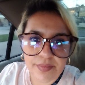 Meet your Posher, Esperanza